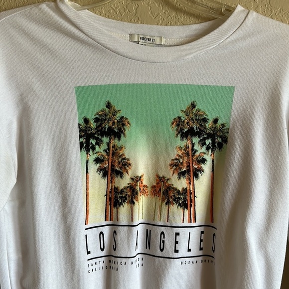 Forever 21 white crop top size small palm tree Los Angeles sweater - Picture 3 of 4